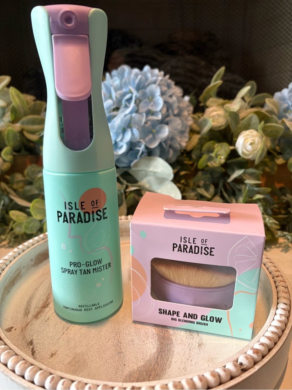 Isle Of Paradise Blending Brush and Pro-Glow Spray Tan Mister- Bundle